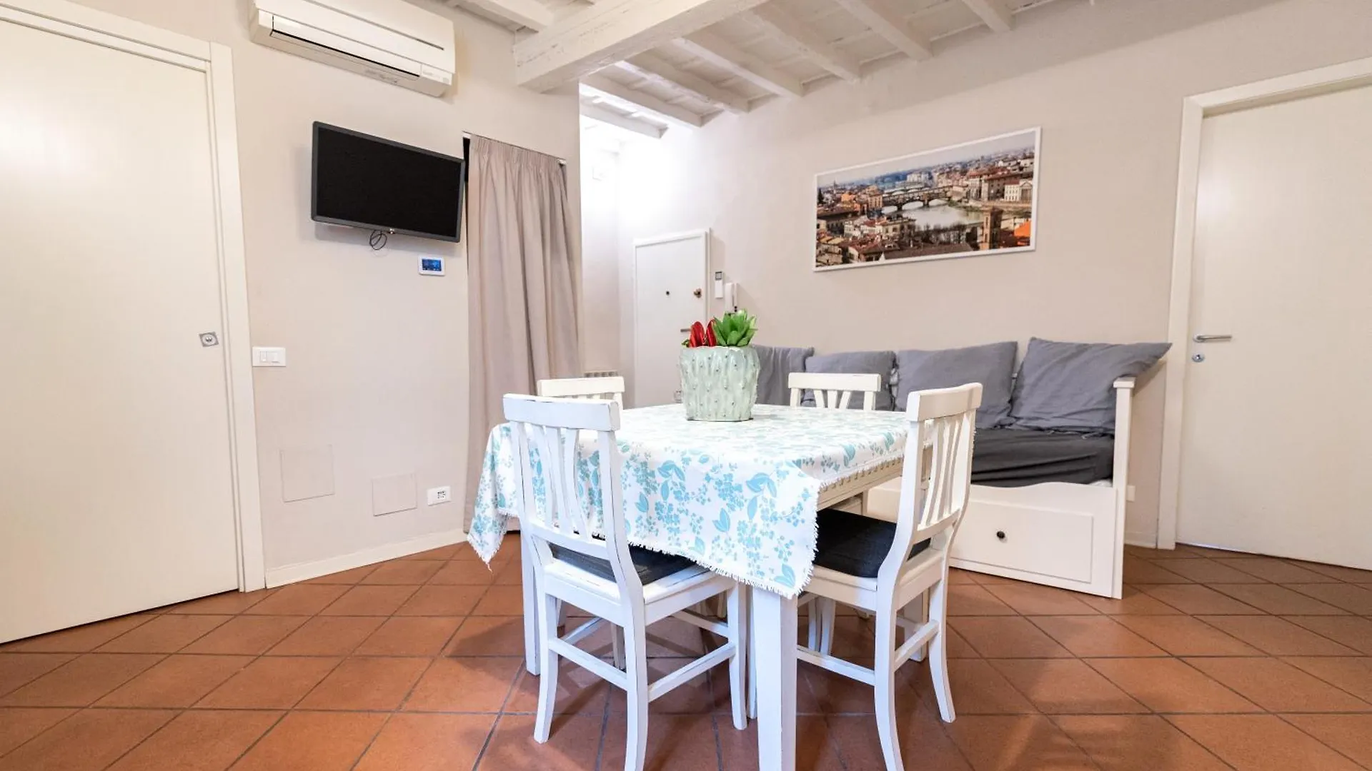 Apartment Appartamento Nel Cuore Dell'Oltrarno Florence