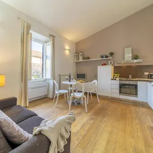  Apartment Bright Santa Croce