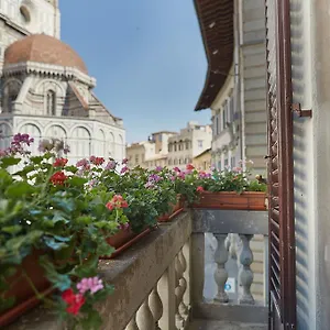 Di Piazza Del Duomo فندق مبيت وإفطار